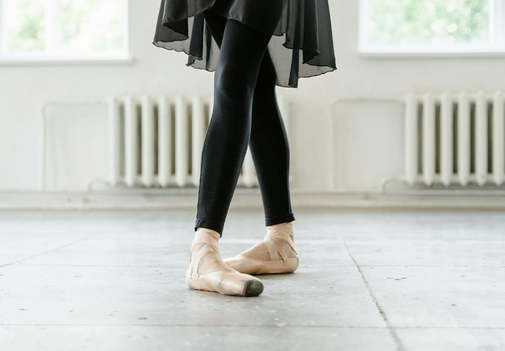 Master Hops on Pointe with Suvi Honkanen: Strengthen Your Pointe Work | Insights | Isabella